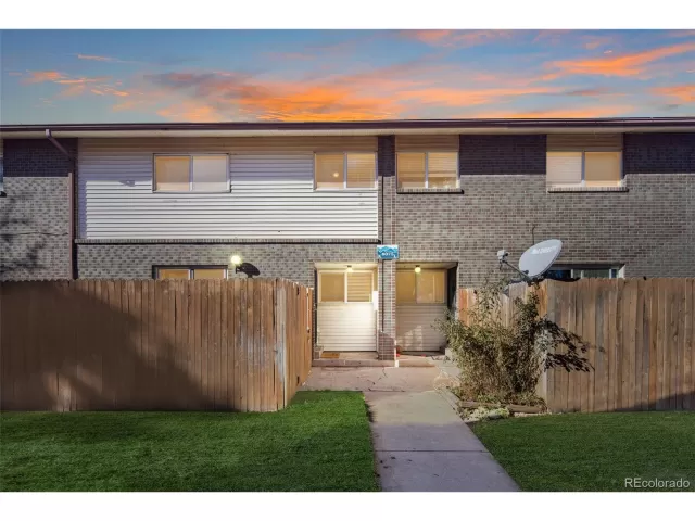 MLS: 9064948 Condo For Sale