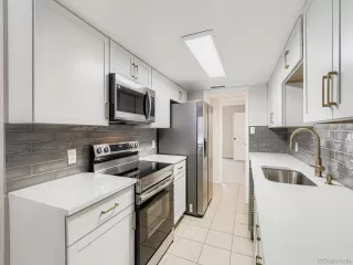 Photo #4: 9066033 Listing