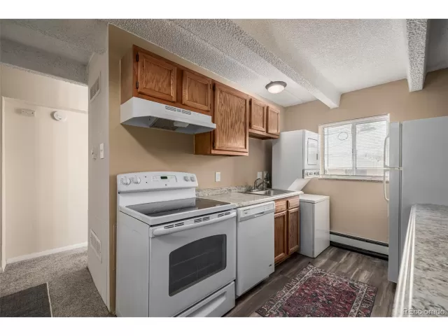 MLS: 9066106 Condo For Sale