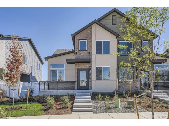 MLS: 9066271 Condo For Sale