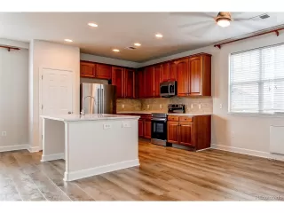 Photo #5: 9066709 Listing