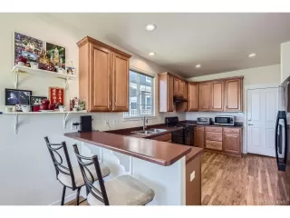 Photo #5: 9068880 Listing