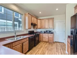 Photo #6: 9068880 Listing