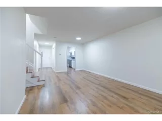 Photo #5: 9071466 Listing