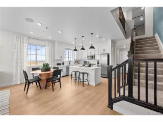 Photo #6: 9073266 Listing