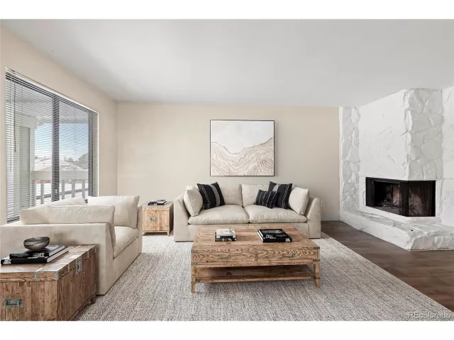 MLS: 9073403 Condo For Sale