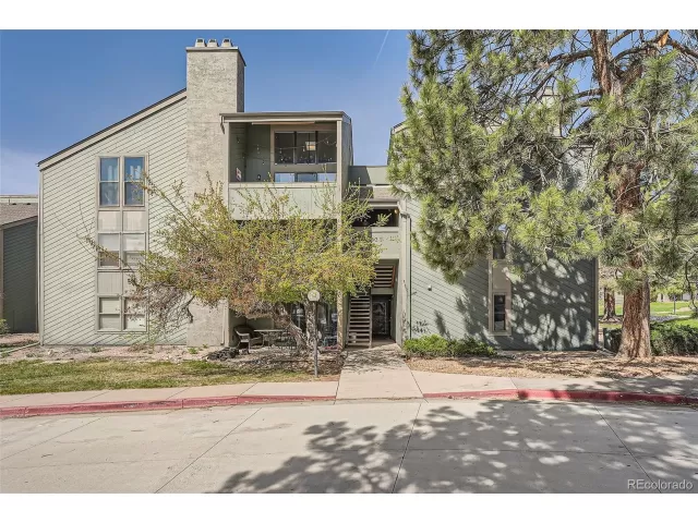 MLS: 9075782 Condo For Sale