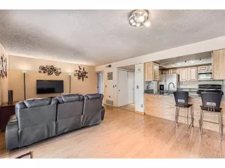 Photo #4: 9075782 Listing