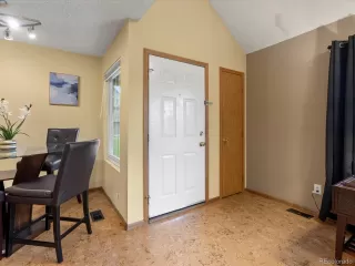 Photo #5: 9075990 Listing 