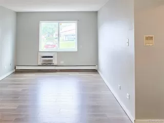 Photo #6: 9076193 Listing