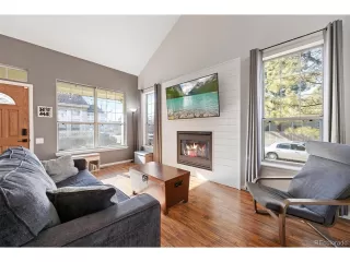 Photo #4: 9076248 Listing