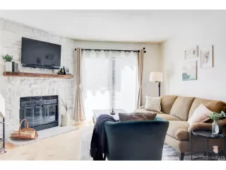 Photo #4: 9077967 Listing