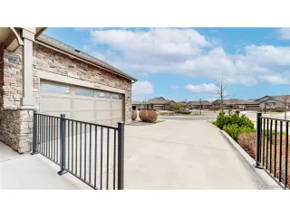 Photo #5: 9080295 Listing