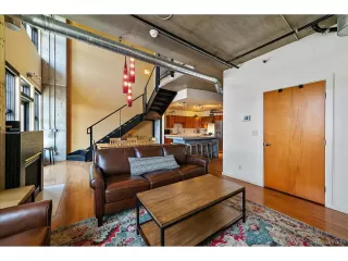 Photo #6: 9080627 Listing