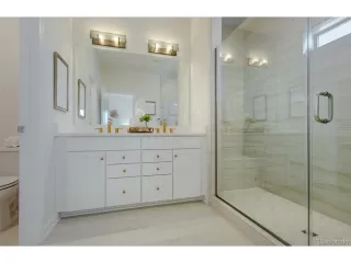 Photo #5: 9082530 Listing