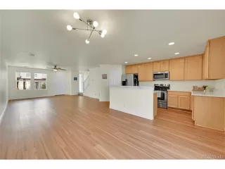 Photo #4: 9082607 Listing