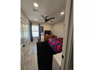 Photo #6: 9082720 Listing