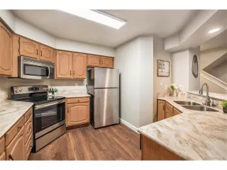 Photo #5: 9083116 Listing