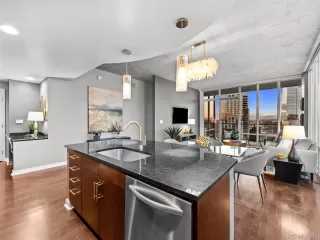 Photo #5: 9083371 Listing 