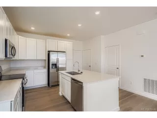 Photo #2: 9085563 Listing