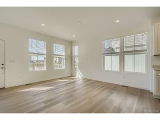 Photo #4: 9085563 Listing