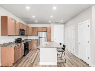 Photo #5: 9091001 Listing