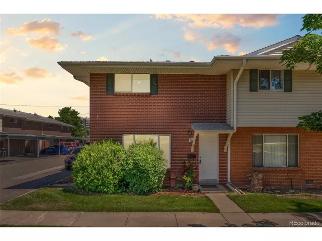 MLS: 9094352 Condo For Sale