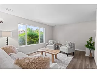 Photo #5: 9094352 Listing