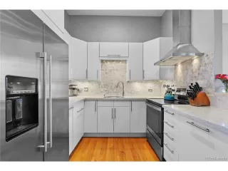 Photo #4: 9098775 Listing