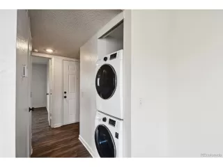 Photo #6: 9102012 Listing 