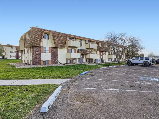 MLS: 9102507 Condo For Sale