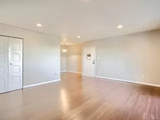 Photo #6: 9102507 Listing 