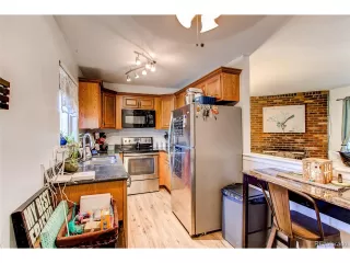 Photo #5: 9102799 Listing 