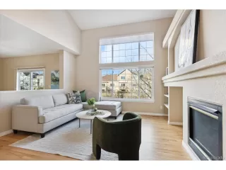 Photo #6: 9103367 Listing 