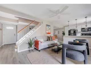 Photo #4: 9105012 Listing