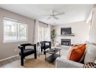 Photo #5: 9105012 Listing