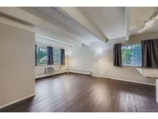 Photo #5: 9105718 Listing
