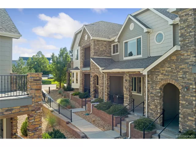 MLS: 9105789 Condo For Sale