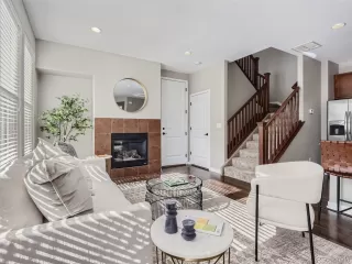 Photo #5: 9108694 Listing 