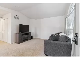 Photo #3: 9109116 Listing