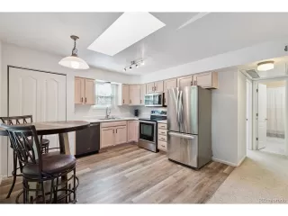 Photo #4: 9109116 Listing