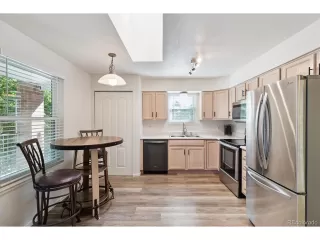 Photo #6: 9109116 Listing