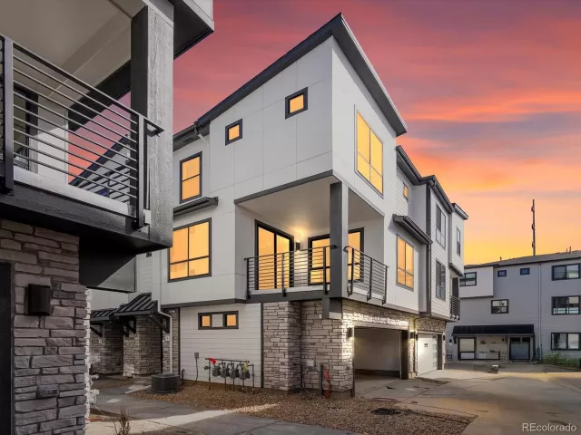 MLS: 9110413 Condo For Sale