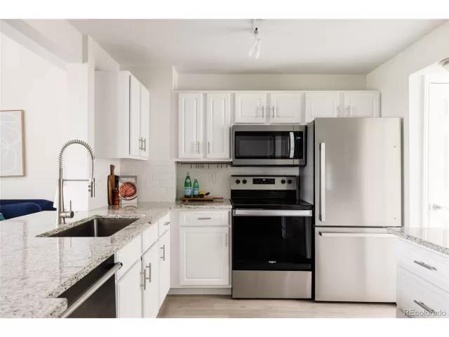 MLS: 9111324 Condo For Sale