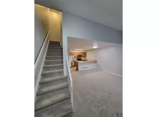 Photo #6: 9114244 Listing