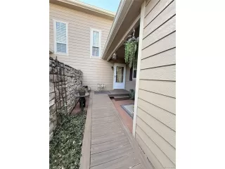 Photo #2: 9114929 Listing