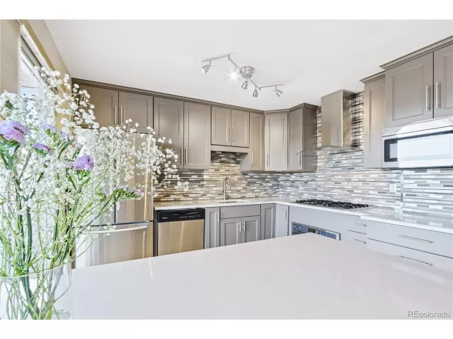 MLS: 9115163 Condo For Sale