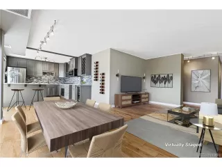 Photo #4: 9115163 Listing