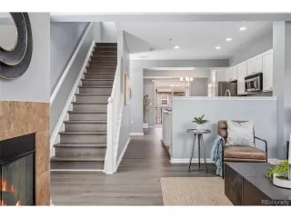 Photo #5: 9117097 Listing