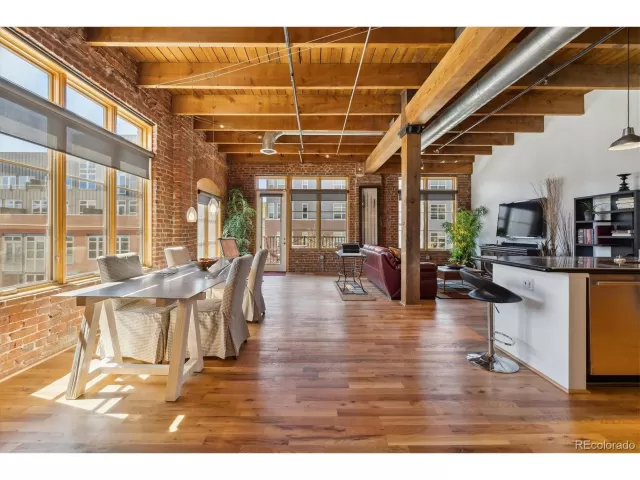 MLS: 9117228 Condo For Sale